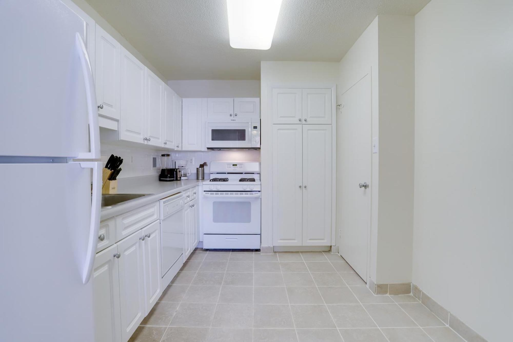 Beautiful 2Br Apartment At Crystal City With Gym Arlington Exterior foto